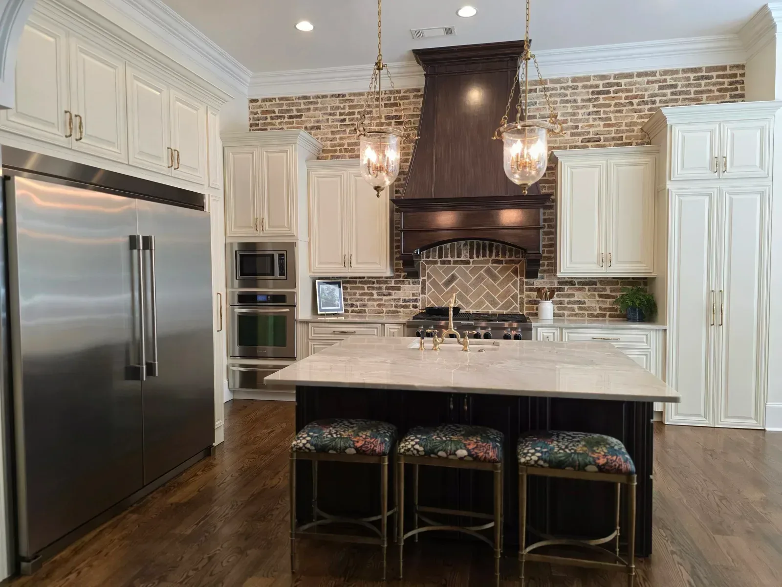Mont Blanc Kitchen + Bar remodel photo 1
