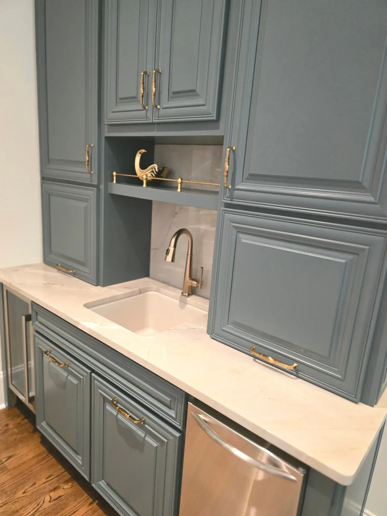 Mont Blanc Kitchen + Bar remodel photo 11