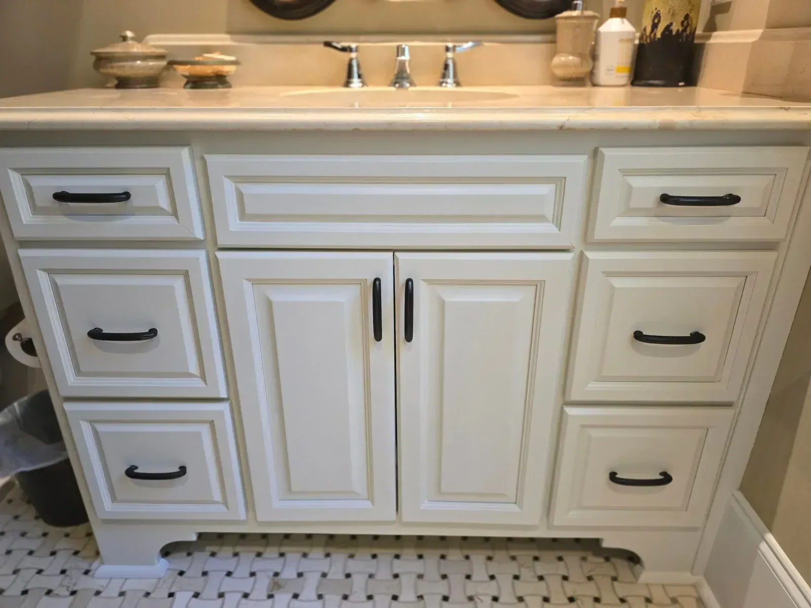 Mont Blanc Kitchen + Bar remodel photo 14